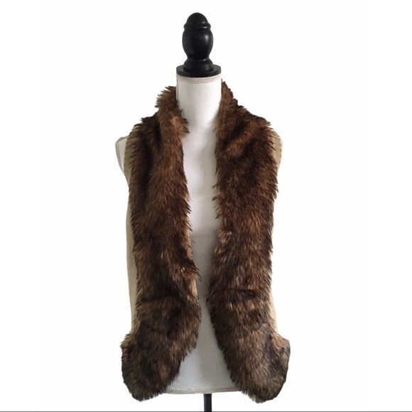 mark. Jackets & Blazers - Metallic Knit Faux Fur Collar Sleeveless Vest Tan Gold & Brown Women’s Small